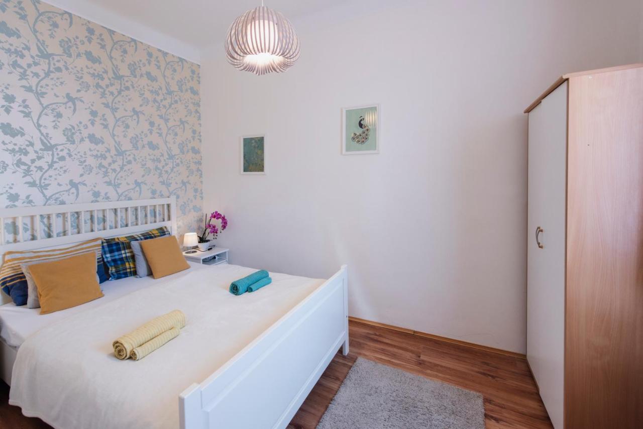 Heart Of Pecs Apartman Free Parking Exterior photo